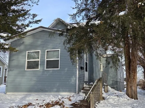 712 Upton Ave, Waterloo, IA 50701