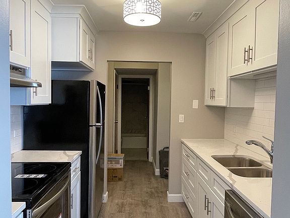 2nd image of 1045 S Evergreen Ave #207