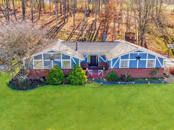 68 Herald Dr, Fairmont, WV 26554