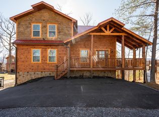 2152 E View Dr, Sevierville, TN 37876