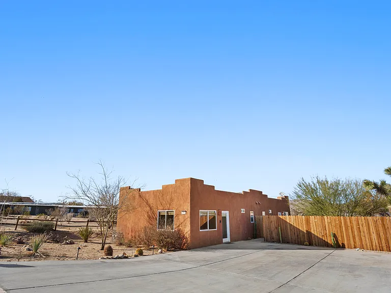 Desert Air Rd — Photo 20