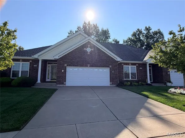2418 Golden Bear Way Unit 711A, Wentzville, MO 63385