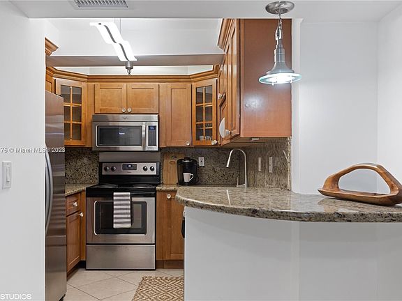 5th image of 2401 Collins Ave APT 1610