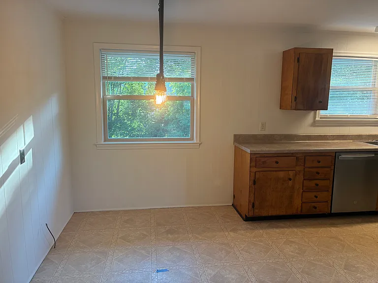 4607 Fall Creek Rd — Photo 7