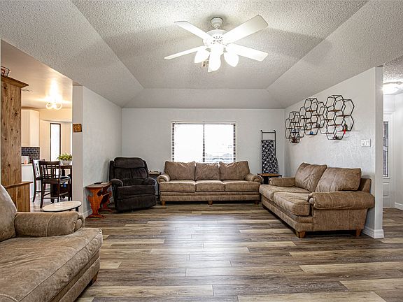 4th image of 735 Willow Grove Rd