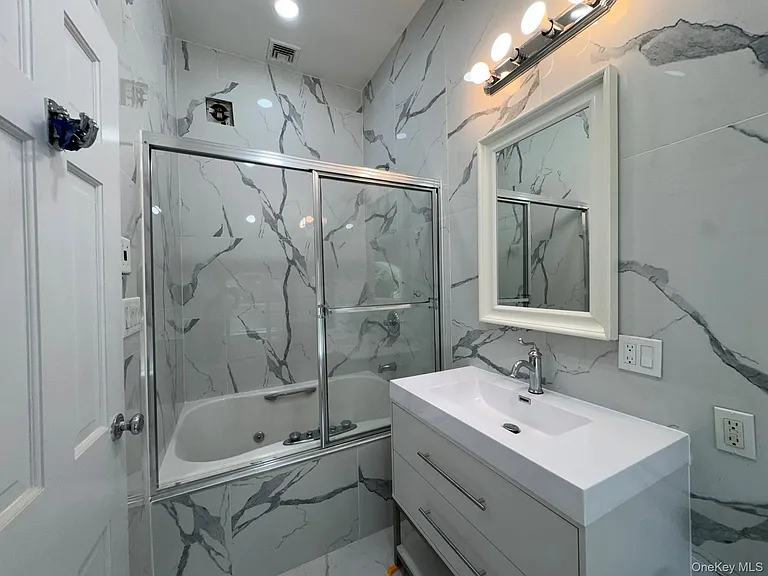 227 Beverly Rd — Photo 38