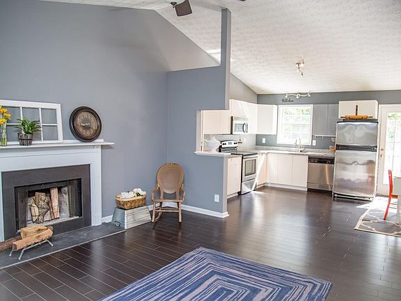 4th image of 5587 Chestnut Creek Ln