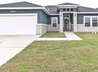 1807 Bay Landing Dr, Portland, TX 78374