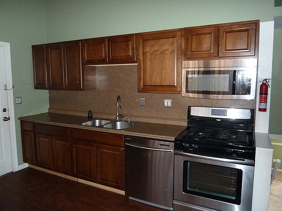 2nd image of 917 Garfield Dr