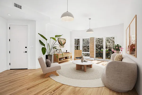 Sold by DLS Commercial Real Estate LLC | media 10