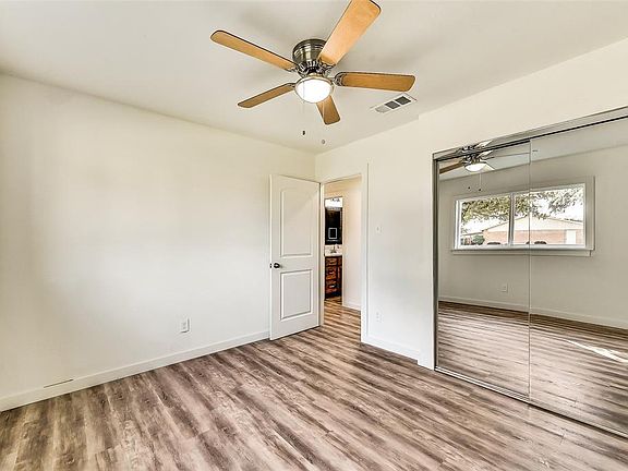 5th image of 2801 Posey Dr