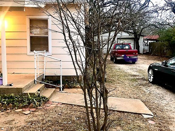 3rd image of 305 S Virginia Ave