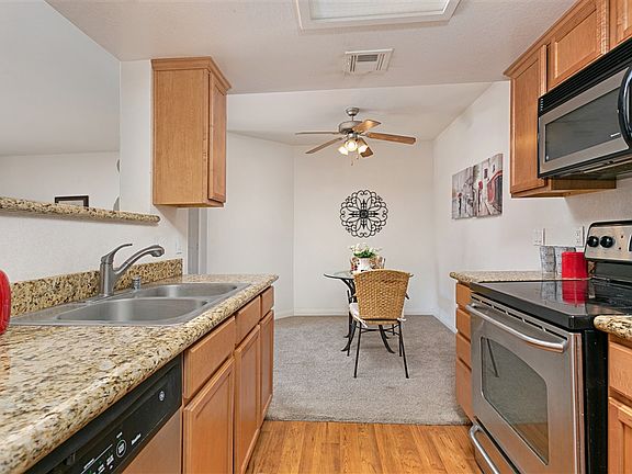 4th image of 12067 Alta Carmel Ct Unit 73