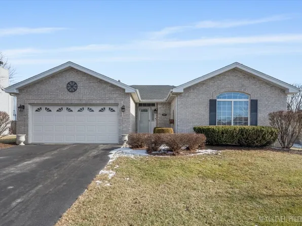 625 Superior Dr, Romeoville, IL 60446