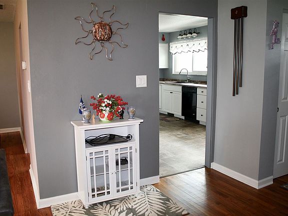 4th image of 2485 N Shady Ln