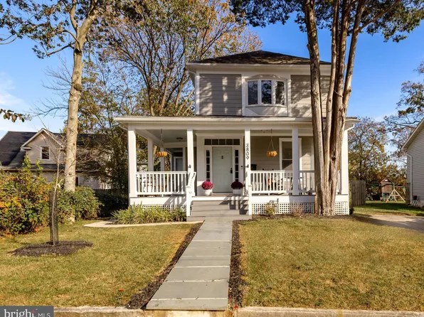 3809 30th St, Mount Rainier, MD 20712