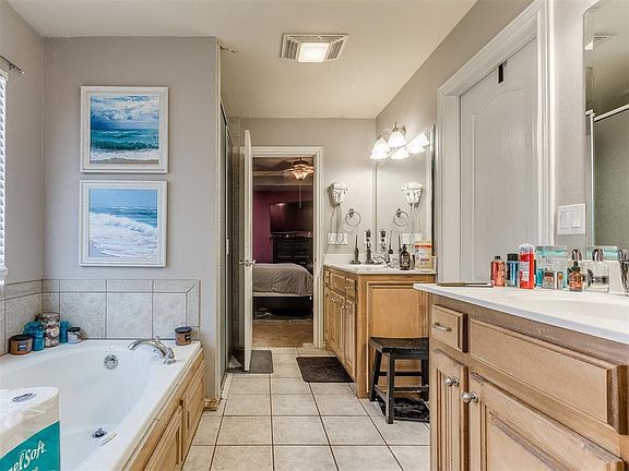 5th image of 1127 Woodbrook Dr