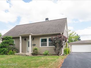 515 White Oak Dr, Roselle, IL