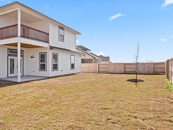 4th image of 204 Camino Verde