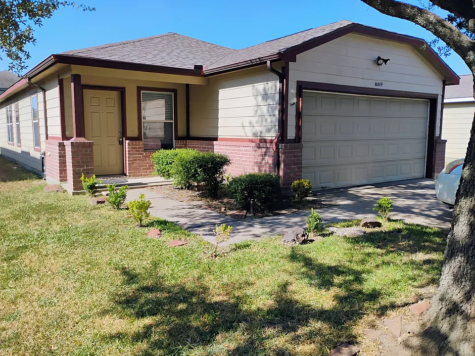 10819 Barker Gate Ct