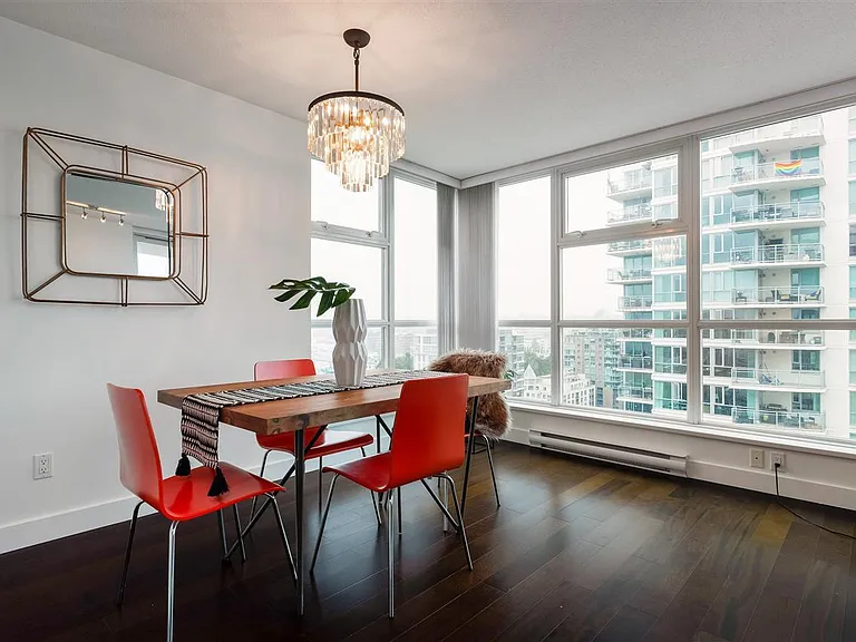 125 Milross Ave — Photo 16