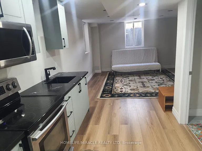 7 Garland Ave — Photo 3