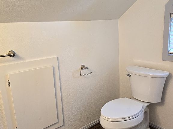 5th image of 449 SW Elmwood Ave