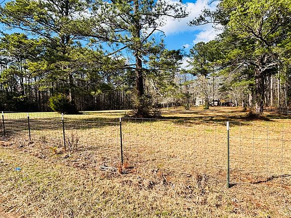 3rd image of 307 Floyd Rd