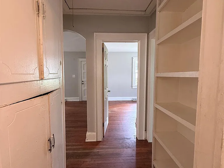 415 Circle Dr W — Photo 7