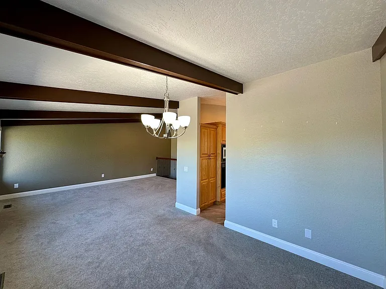 2710 Lakeridge Ln — Photo 6