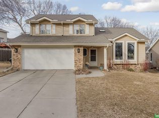 15312 Patterson Dr, Omaha, NE 68137