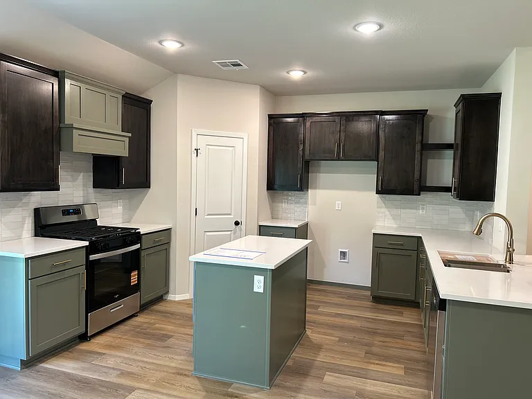 3708 W Delmar St — Photo 4