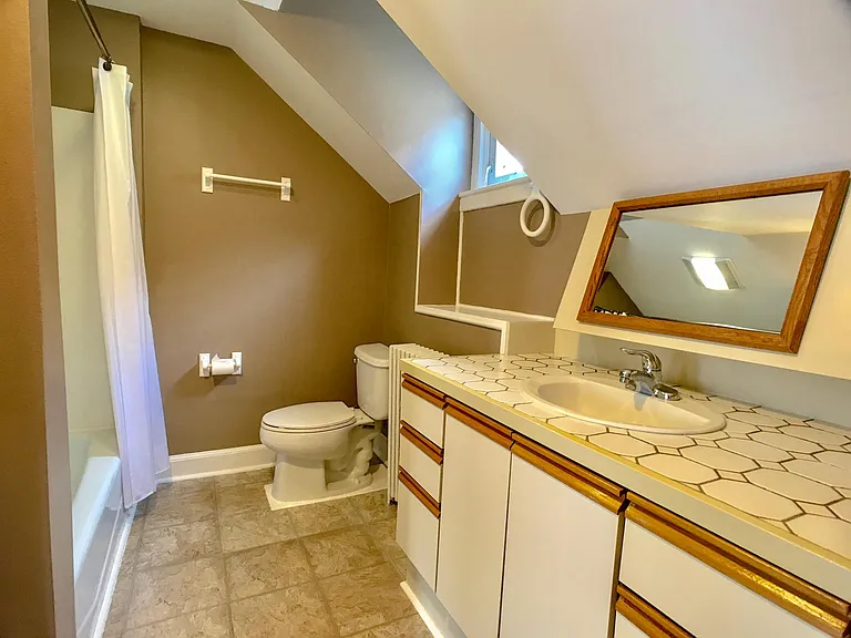 38 Gould St #B — Photo 9