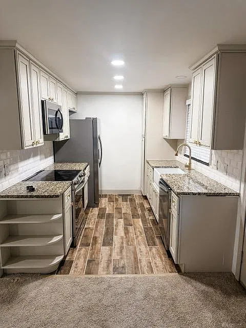 2 bed, 1.0 bath, 1020 sqft, $1,800 — Photo 4