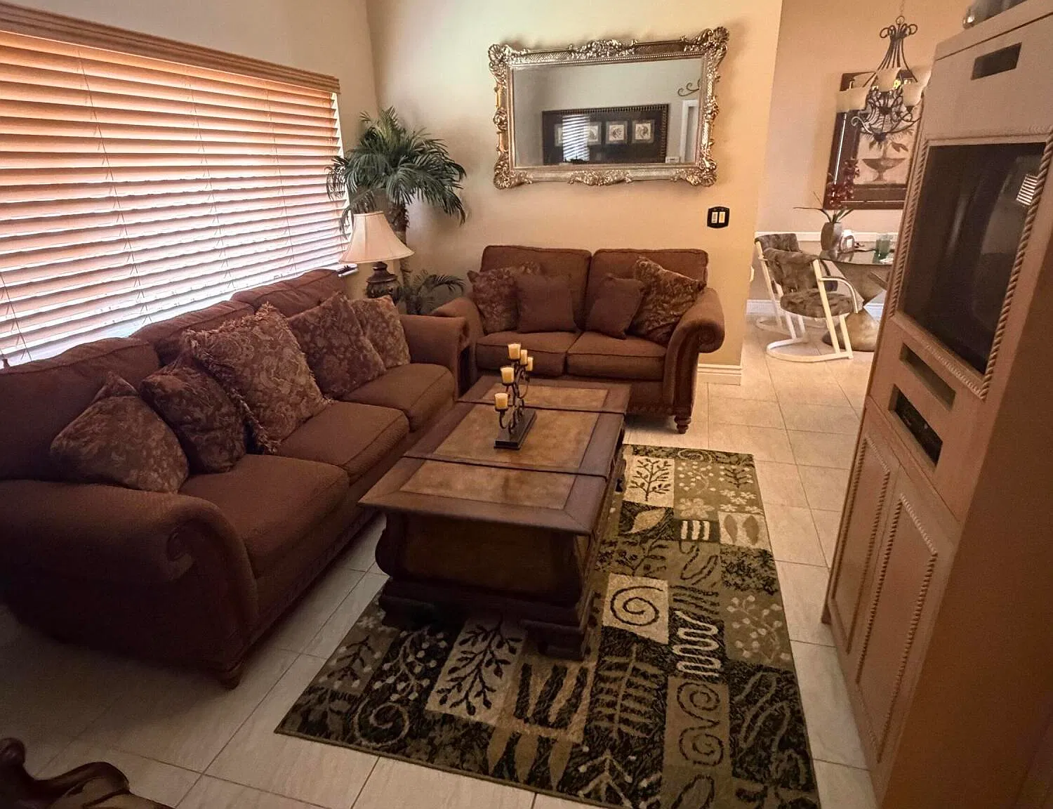 3 bed, 2.0 bath, 1716 sqft, $4,800 — Photo 4