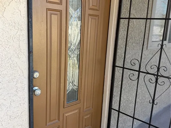 2050 Calle La Sombra Unit 4, Simi Valley, CA 93063