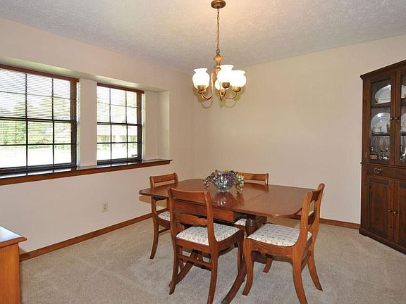 5th image of 11319 Ashwood Dr