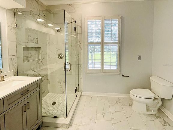 3rd image of 622 Wisteria Ln