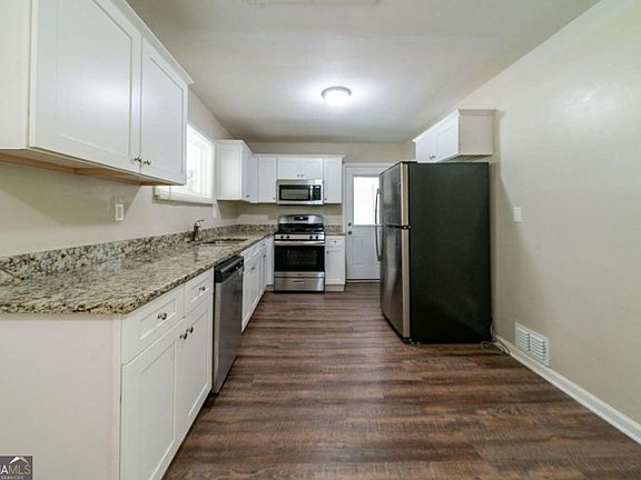 3rd image of 3904 W Hilda Cir