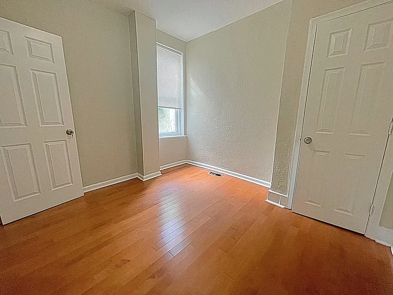 1228 S 49th St — Photo 10