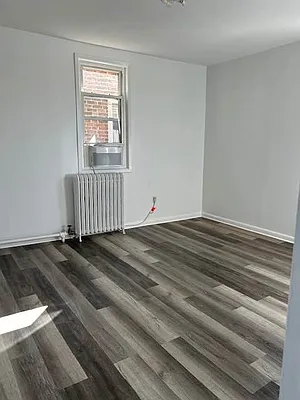 Rented by Alexiou Realty | media 3