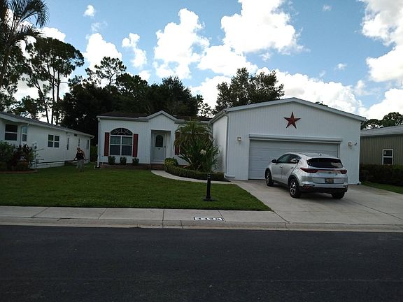 2nd image of 4426 San Lucian Ln