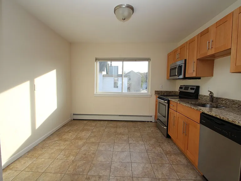 143 1/2 S Main St — Photo 6