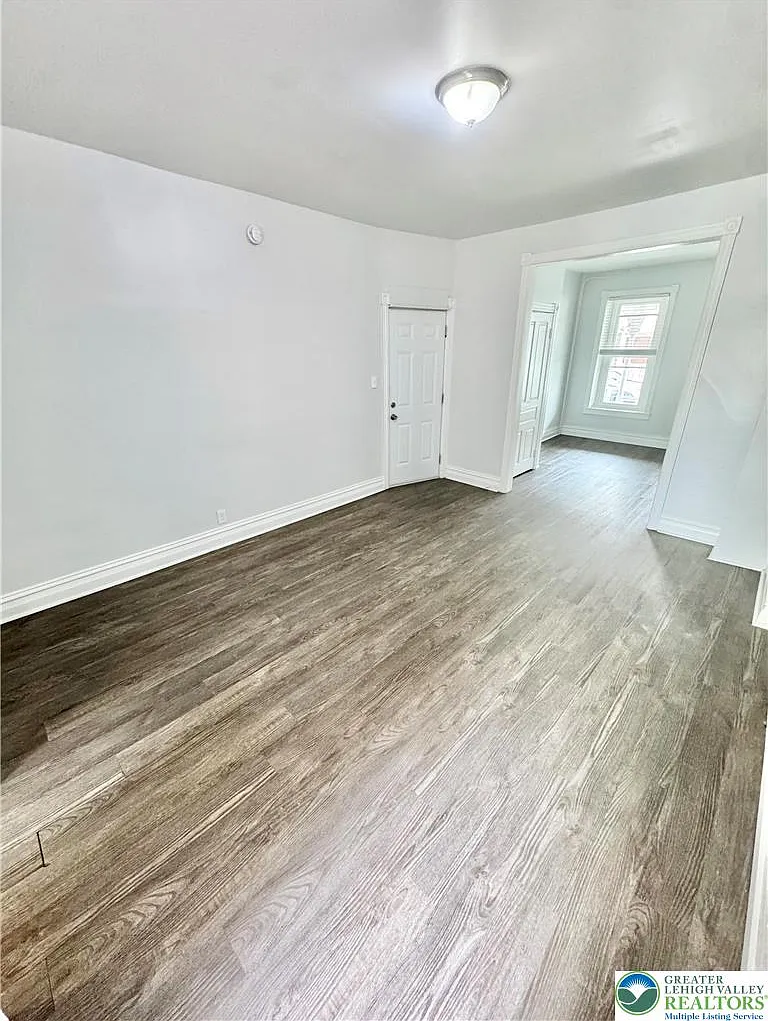 1 bed, 1.0 bath, 750 sqft, $1,285 — Photo 4