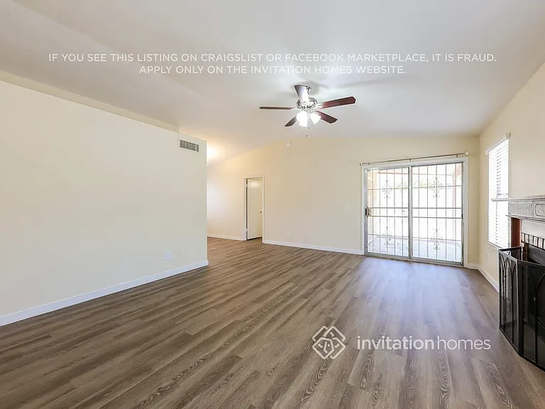 1516 E Kristal Way — Photo 4