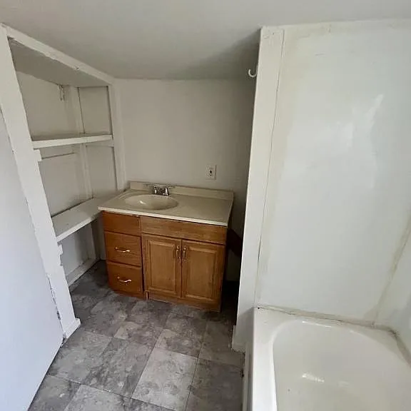 119 Green St — Photo 8