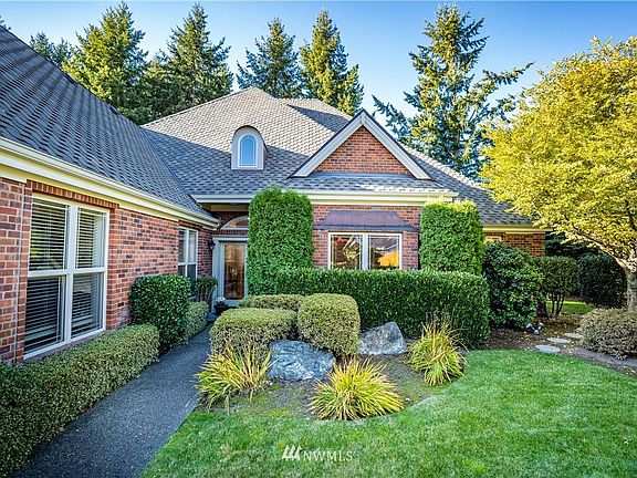 2nd image of 3920 Birkdale Ln SE