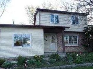 236 N Ashbury Ave, Bolingbrook, IL 60440