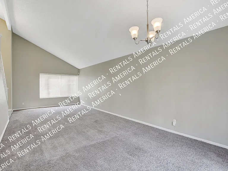319 Simon Bolivar Dr — Photo 7