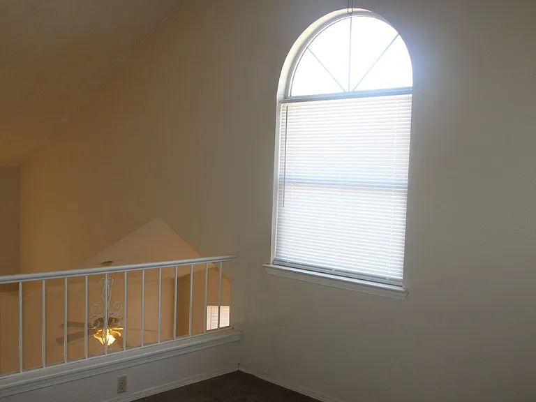 10936 Whitehall Dr — Photo 23